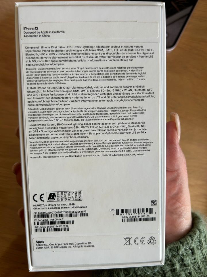 iPhone 13 128 gB rosa Top Zustand mit Ladekabel und Hüllen in Pewsum