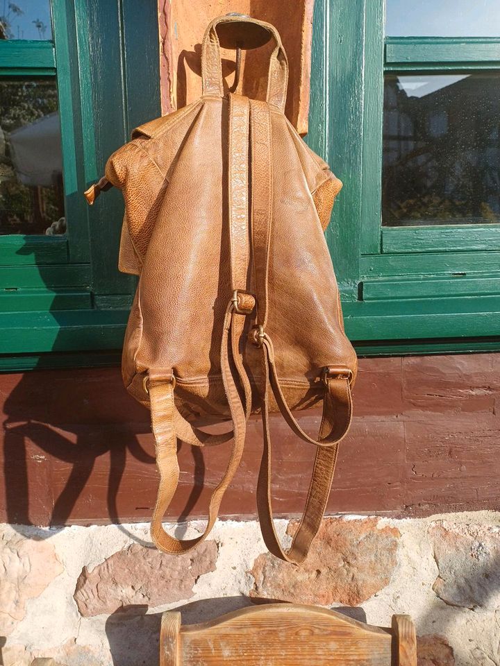 Leder Rucksack Tasche in Naumburg 