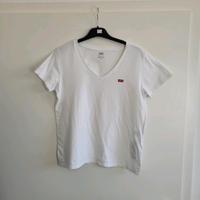 Zwei Levi's Shirts Frauen Gr.M #18 Nordrhein-Westfalen - Altena Vorschau