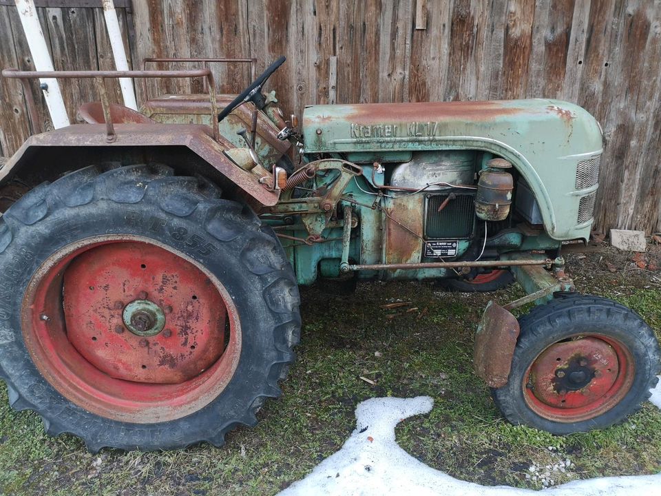 Oldtimer Traktor in Ettringen
