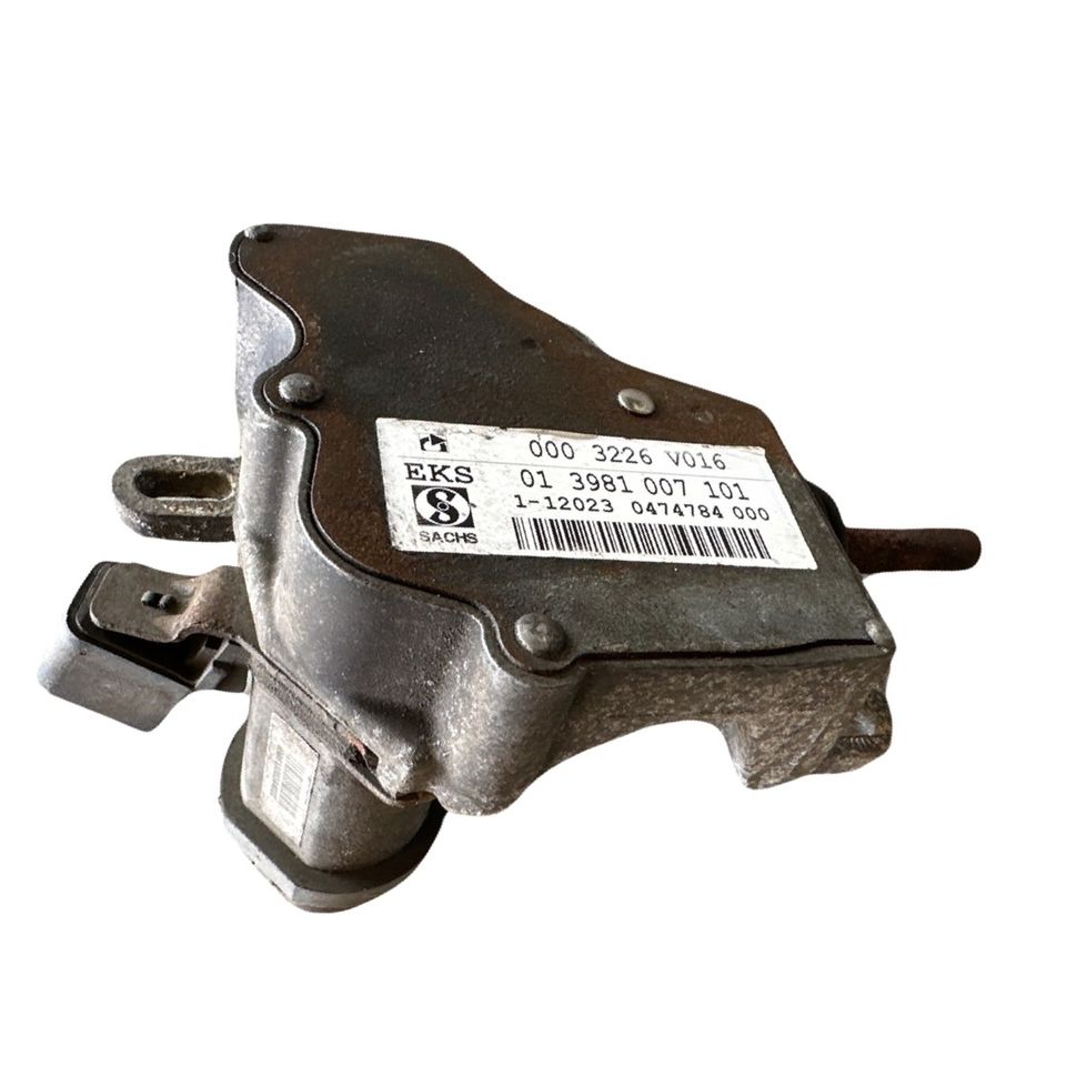 Smart Fortwo 450 Actuator Kupplungsnehmerzylinder 013981007101 in Kaltenkirchen