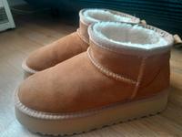Schuhe UGG BOOTS Baden-Württemberg - Waiblingen Vorschau