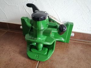 John Deere Zugmaul Sauermann grün automatisch 38er Bolzen 330 mm