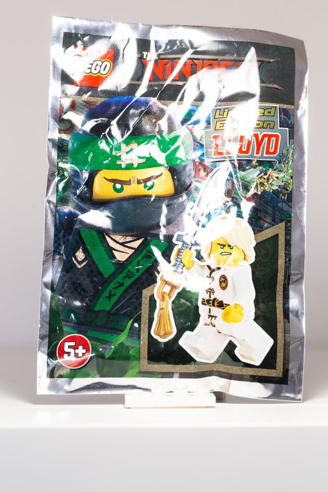 LEGO Ninjago Minifigures / Sammelfiguren / Mini-Figuren #1 in Hamburg