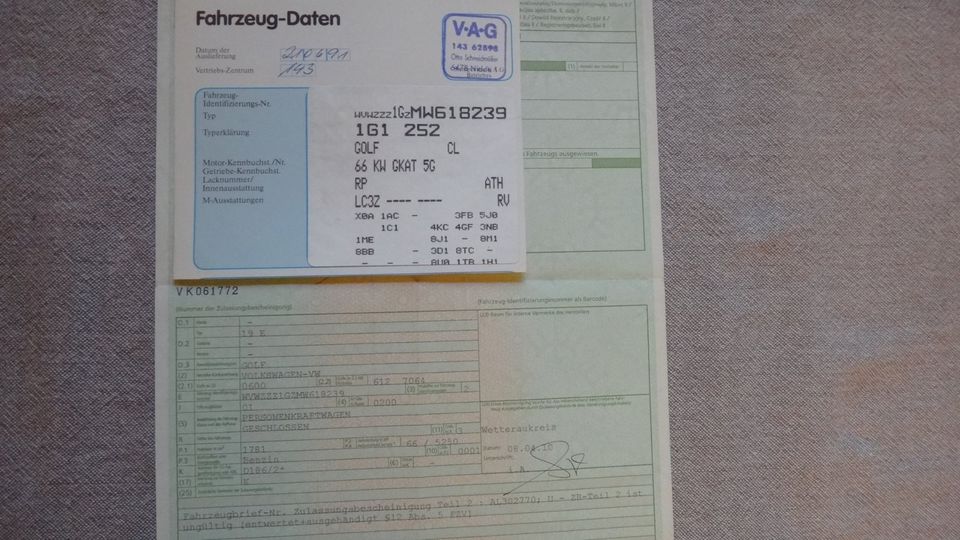 Halterung Verbandskasten aus dreit. 1991er VW Golf CL (1,8er-RP) in Wölfersheim