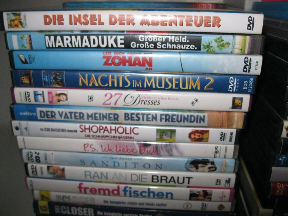 92 DVDs +7 Blu Rays jede menge Filme ! in Dingolfing