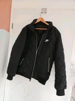 Neue Nike Jacke gr. M in schwarz Hessen - Reiskirchen Vorschau