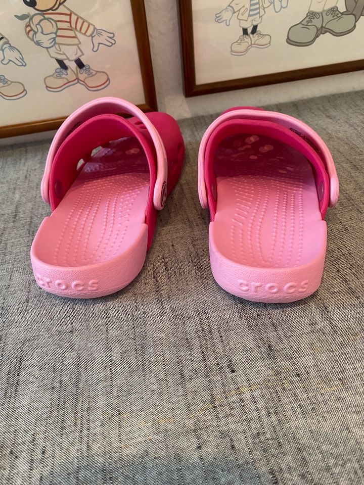 Crocs pink rosa Gr.25/26 Badeschuhe Gr.26 rosa Klettverschluss in Aachen