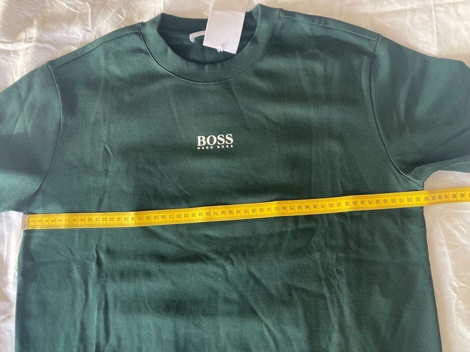 Neues T-Shirt-Kleid von Hugo Boss, dunkelgrün, Größe M in Leinfelden-Echterdingen