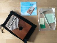 Kalimba Instrument mit Stimmgabel und weiterem Zubehör, wie neu Hessen - Hanau Vorschau