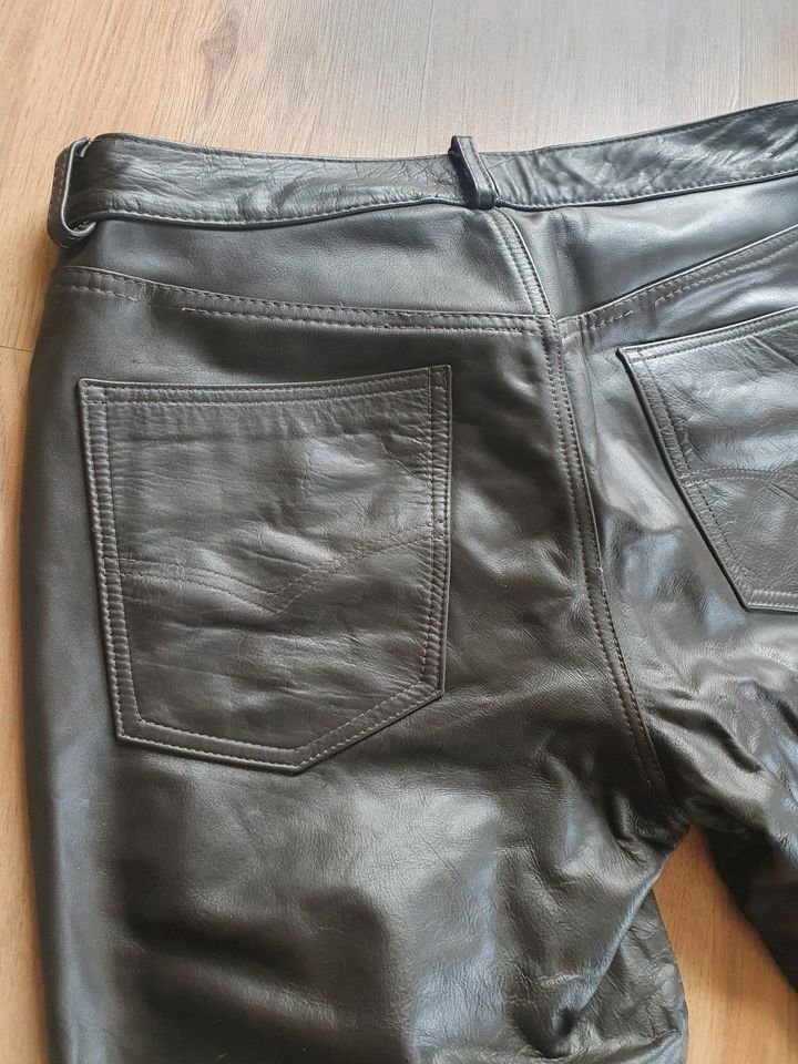 Herren Lederhose dunkel braun (echt)32-34 in Weinböhla