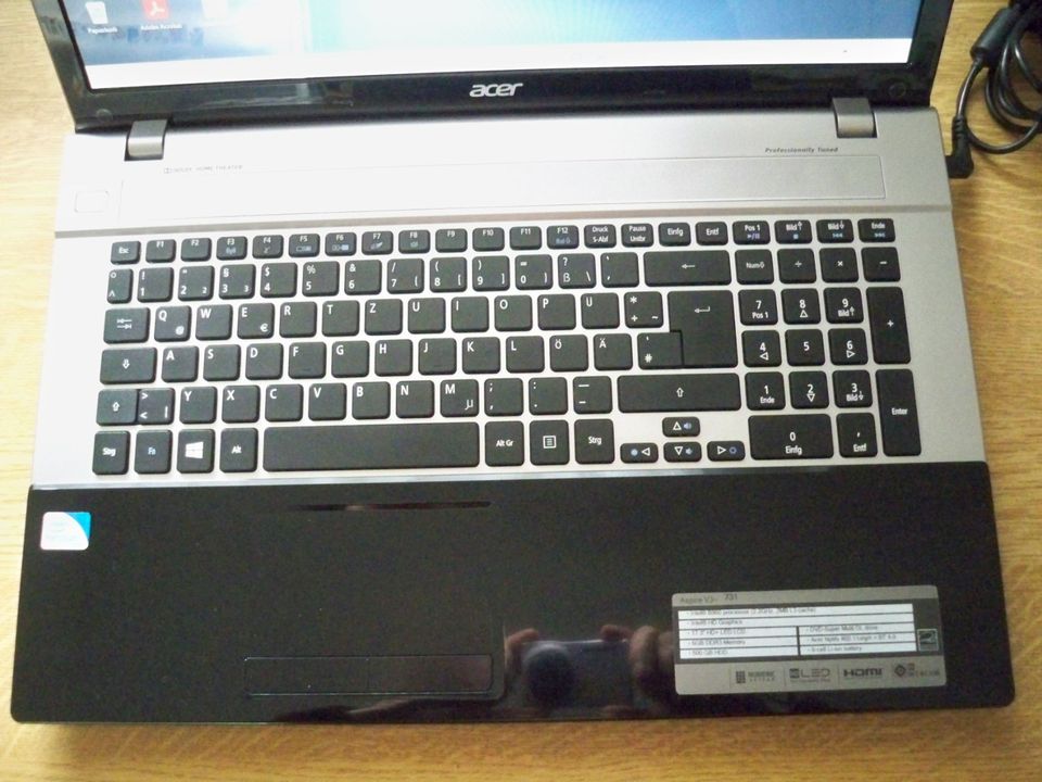 Acer Aspire V3-731, 17,3 Zoll, 2.2GHz, 8 GB DDR3, 256 GB SSD in Berlin