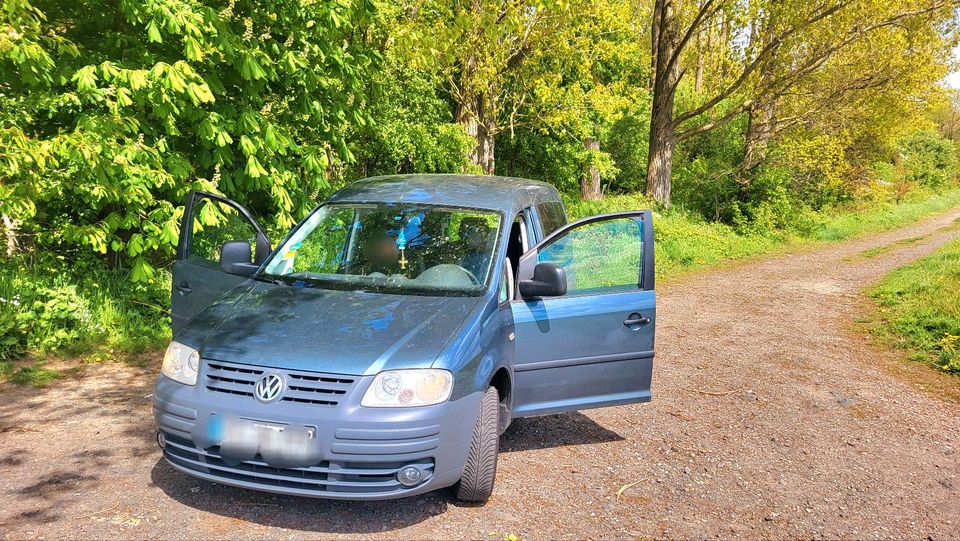 ich verkaufe meiner  VW Volkswagen Caddy Life 2.0L CNG und Benz in Gudensberg