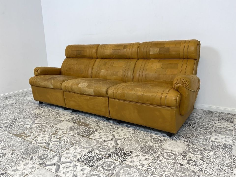 WMK Sehr schönes und äußerst bequemes Vintage Modularsofa mit Echtlederbezug und charaktervoller Patina # Sofa Couch 3-Sitzer Ledersofa Ledercouch Sitzgarnitur Design Loft Space Age Mid-Century in Berlin