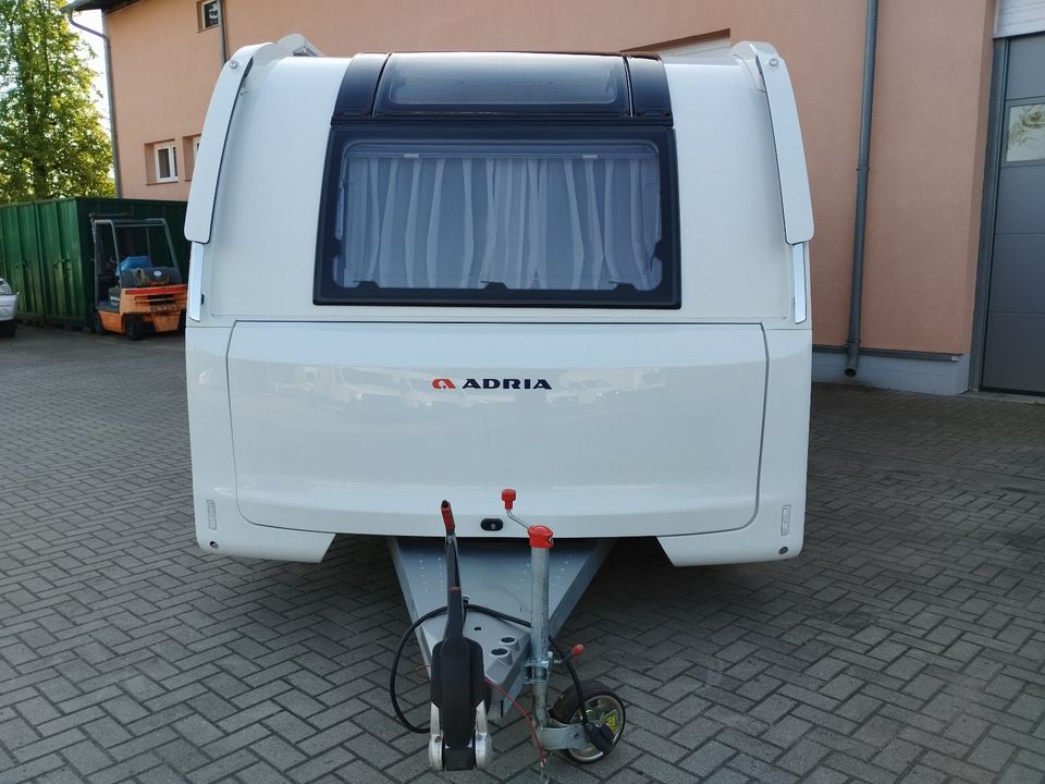 Wohnwagen Adria Adora 673PK Mover Klimaanlage Luft Vorzelt in Eberswalde