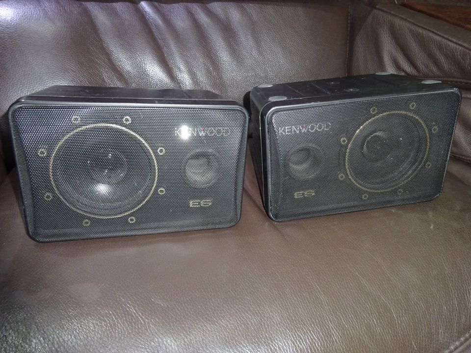 Passiver Center Speaker mit 2 Front/Rear Speakern Kennwood in Tannheim