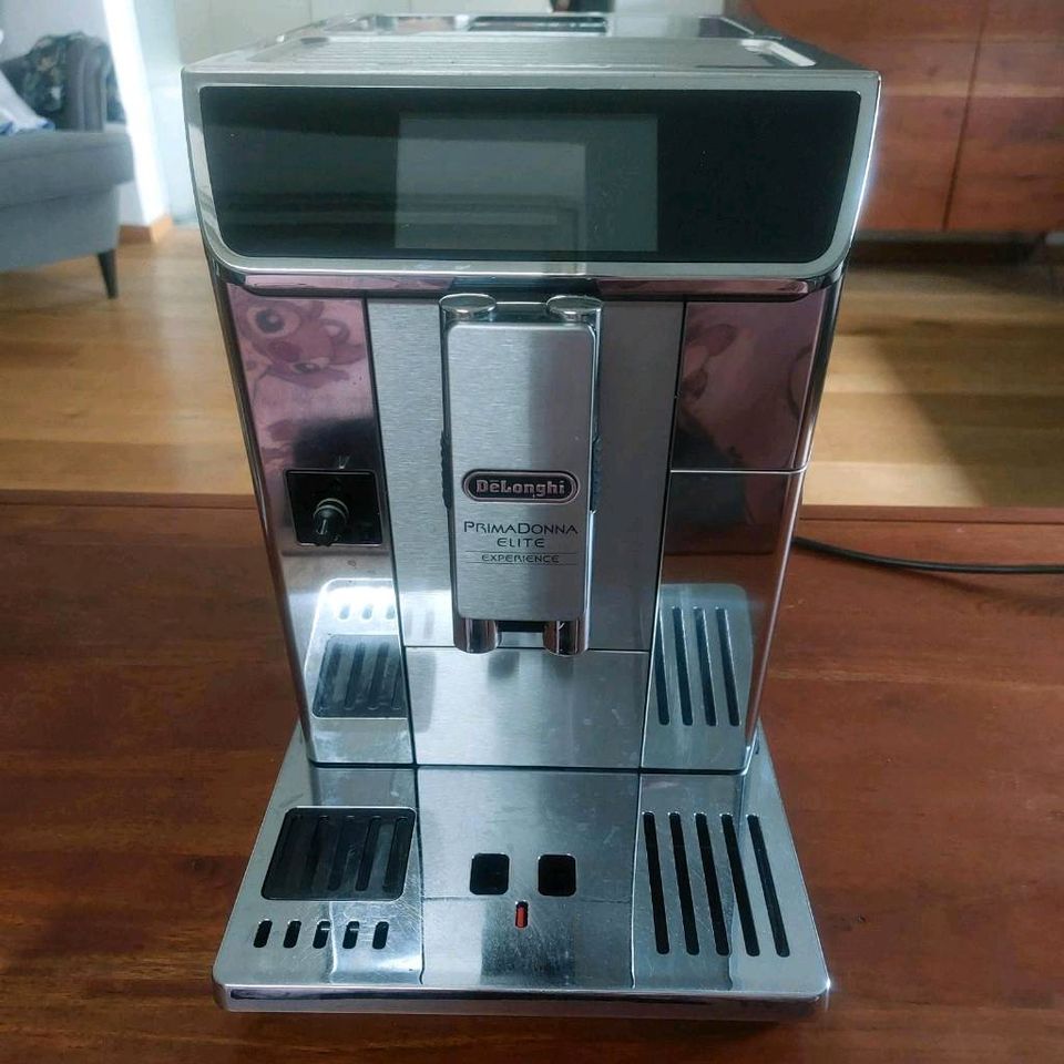DeLonghi PrimaDonna Elite Experience Kaffevollautomar in Waltrop