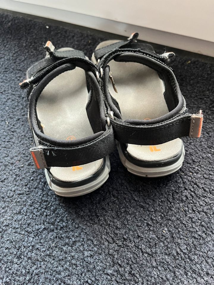 !! FILA Sommerschuhe Sandalen Gr. 31 !! in Burghausen