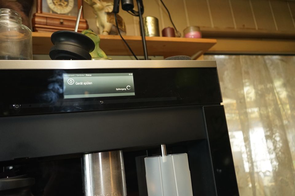 Miele CVA 6800 Kaffeevollautomat Einbaugerät in Engelschoff