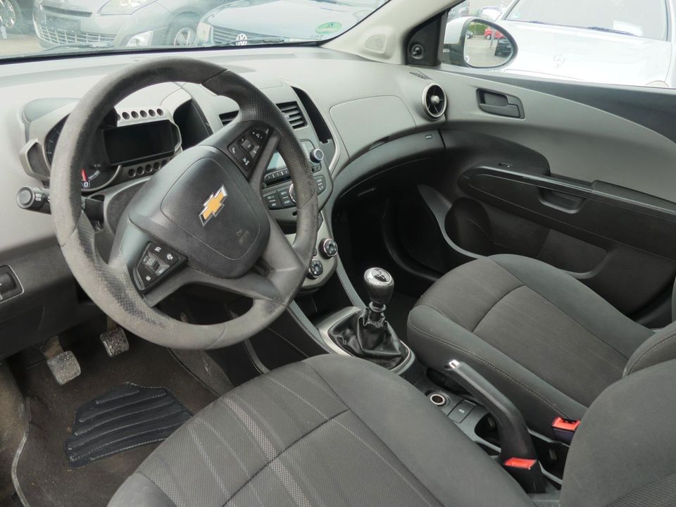 Chevrolet Aveo 1.2 *Klima* in Leverkusen