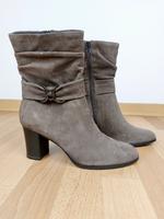 Braune Stiefeletten mit Blockabsatz von Caprice Gr. 7.5 / 41 Berlin - Treptow Vorschau