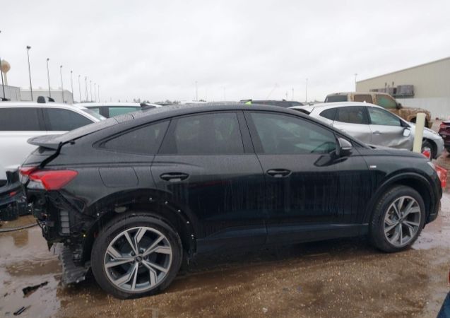 Audi Q4 Sportback E-tron 2023 Schlachtfest/only parts ♻ in Görlitz