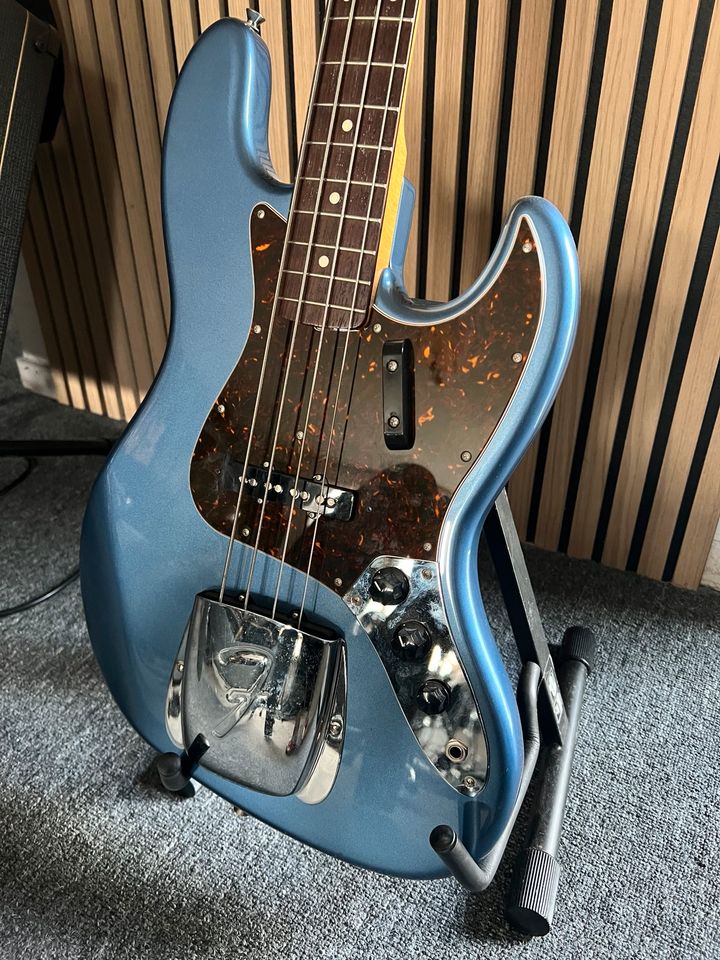Fender JB-62 Jazz Bass Reissue Placid Blue in Suderburg