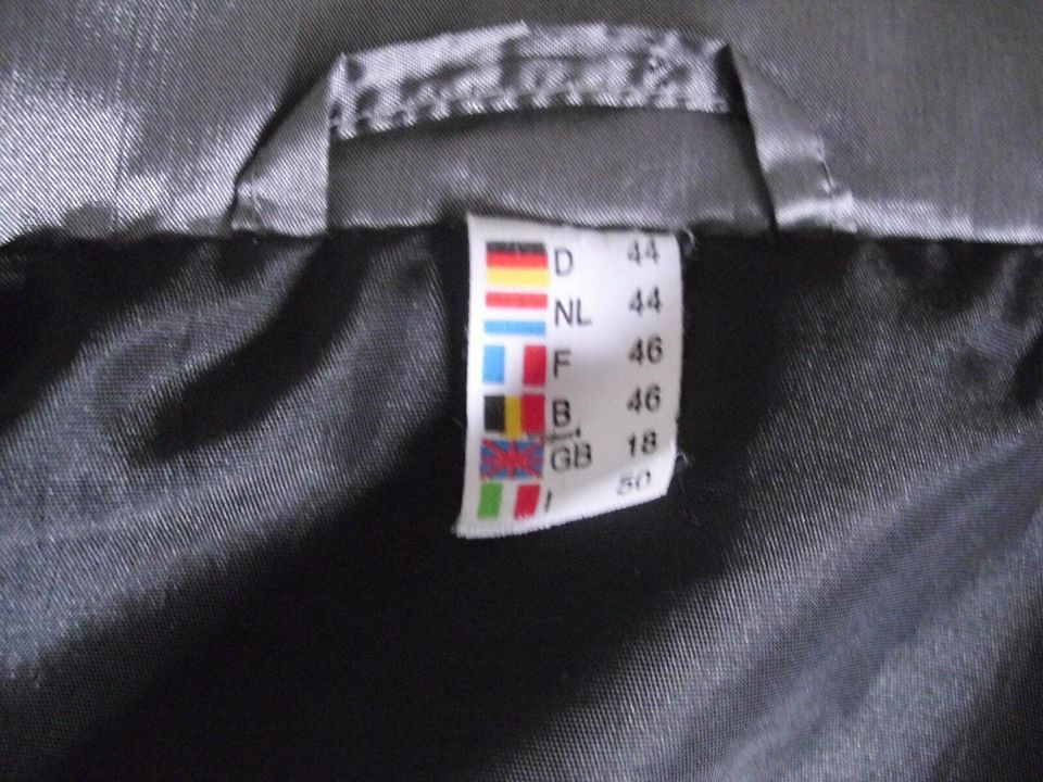 Damen Steppjacke Metallicgrau Gr. 44 NEU in Saarbrücken