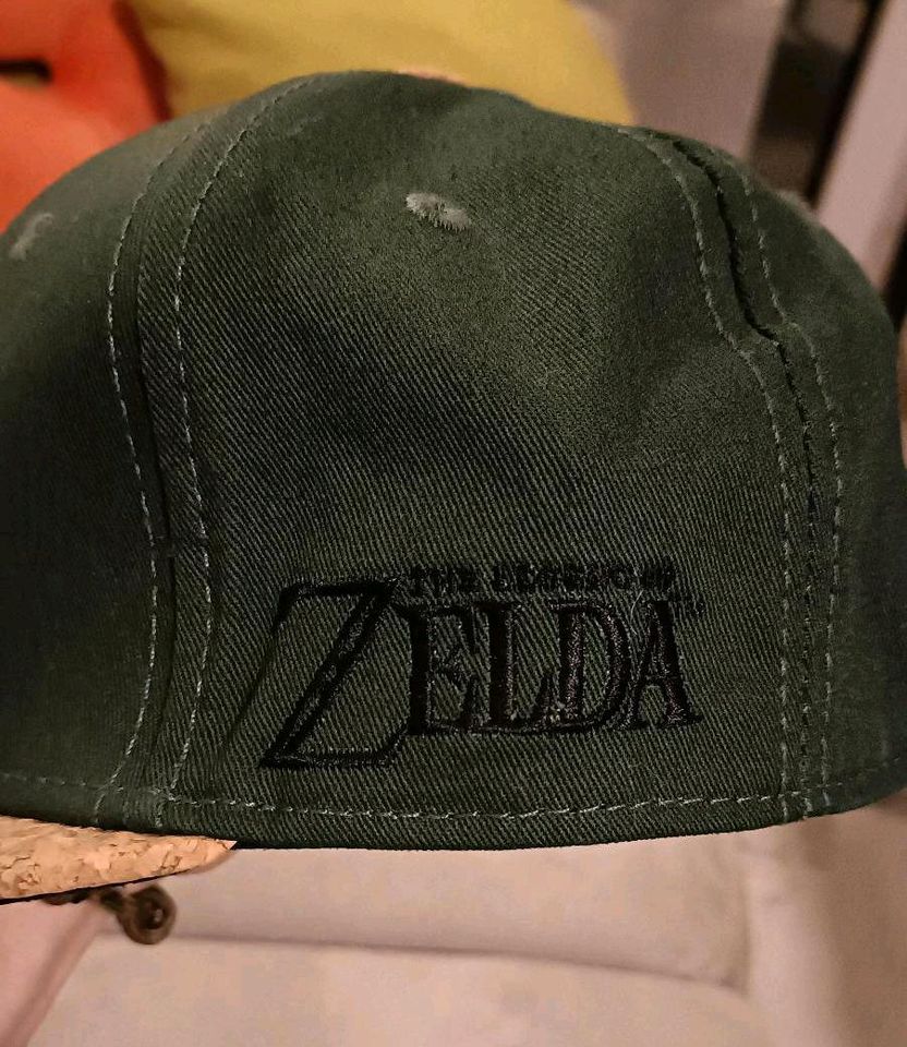 The Legend of Zelda Snapback Kappe in Erlenbach am Main 