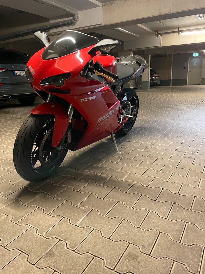 Ducati 1098 - 11tkm - Carbon Teile, inkl. DESMO-Service in Nürnberg (Mittelfr)