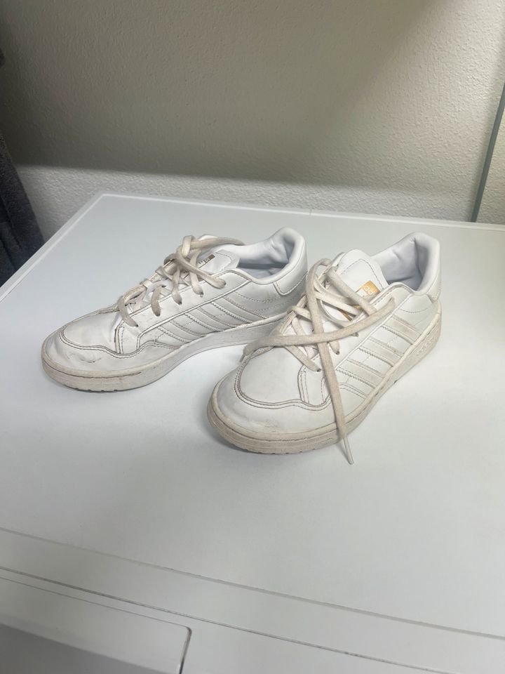 Adidas Sneakers Gr. 35 in Kaufering