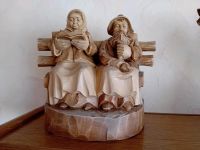 Holzfigur Oma und Opa auf Bank Nordrhein-Westfalen - Olpe Vorschau