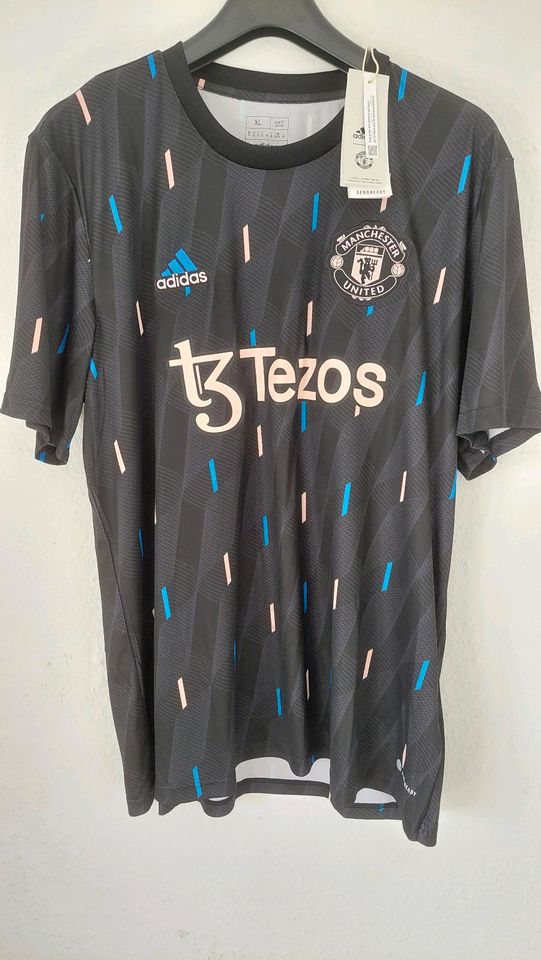 Trikot von Adidas - Manchester United (Pre-Match), Gr. XL in Gießen