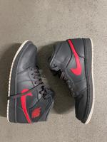 Jordan 1 Mid, Gr.43, Top Zustand Köln - Weidenpesch Vorschau