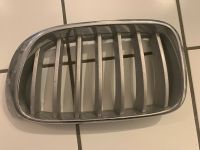 BMW Niere Grill Ziergitter X5 Links Nordrhein-Westfalen - Borgholzhausen Vorschau