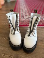 Weiße Dr.Martens Plateaustiefel Baden-Württemberg - Lahr (Schwarzwald) Vorschau