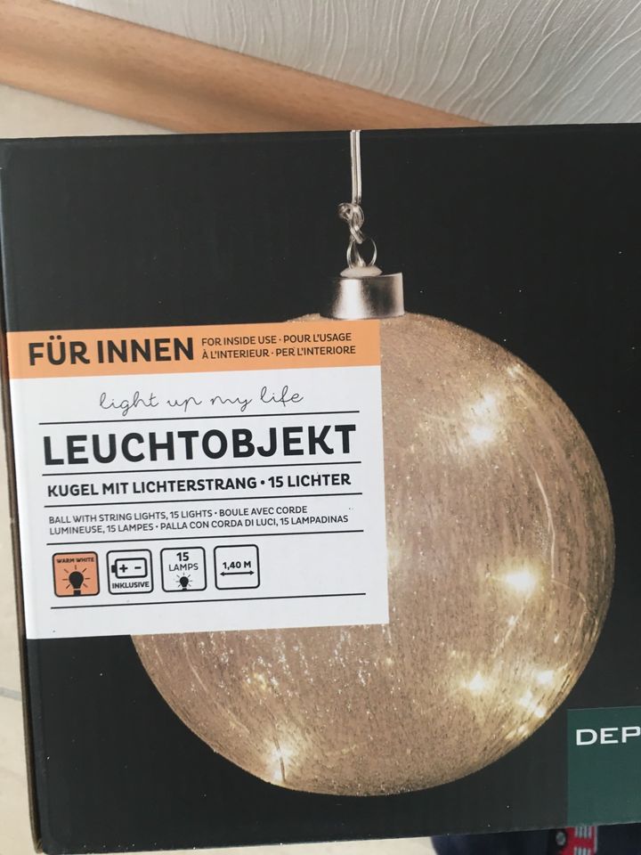 Glaskugel- Beleuchtet - Weihnachtsdeko in Bad Dürrheim