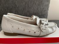 Rieker Schuhe Mokassins Loafer Leder weiß Gr. 36 Niedersachsen - Wangelnstedt Vorschau