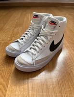 Nike Blazer Mid 77 Damen gr. 38,5 Sachsen-Anhalt - Köthen (Anhalt) Vorschau