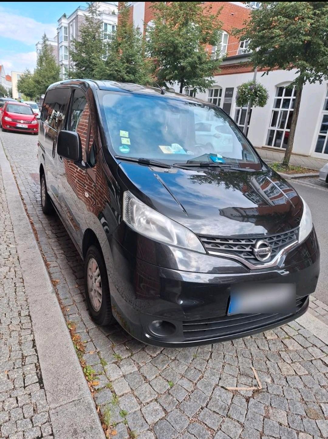 Abbildung des Autos Zum Verkauf steht ein ge…