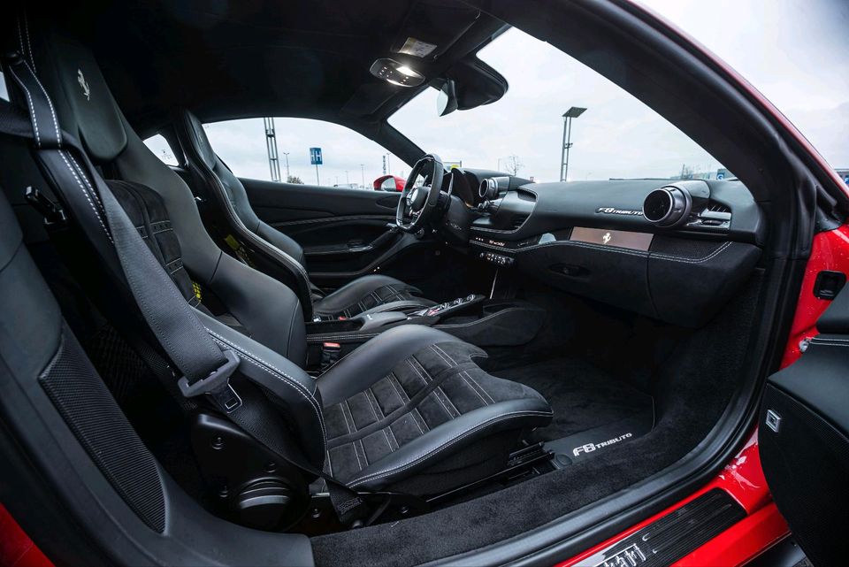 Miete diesen Ferrari F8 Tributo bereits ab 799€ Sportwagen mieten in Weiterstadt