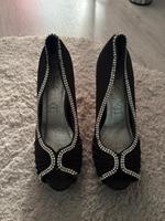 Schuhe Größe 37  highheels Nordrhein-Westfalen - Hagen Vorschau