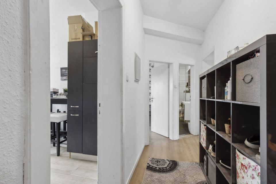 Vollvermietetes Mehrfamilienhaus: 9 Wohnungen und 4 Garagen in guter Lage in Kiel