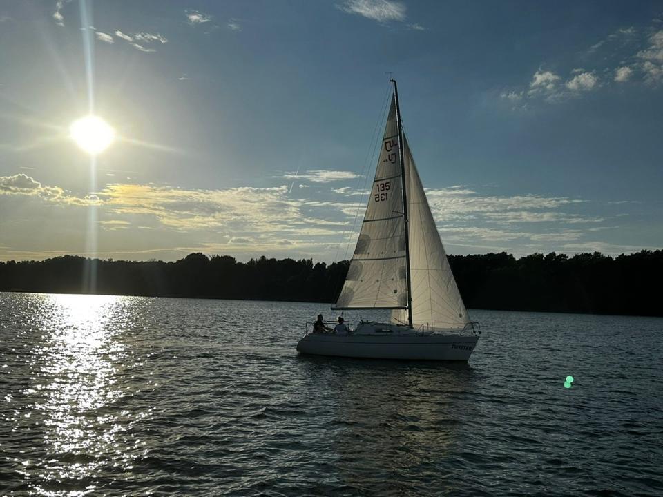 Unna 24 DB Yachtbau Daysailer Segelboot Segelyacht Elektromotor image