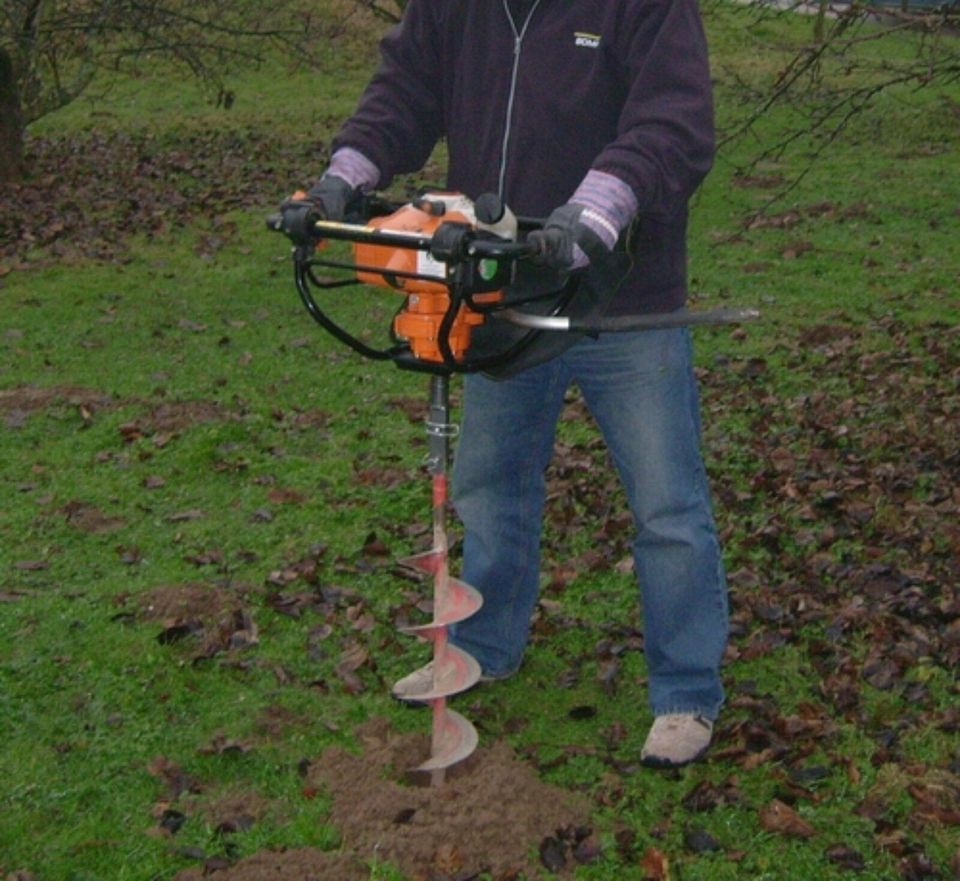 Stihl Erdbohrgerät, Erdbohrer Benzin 90 300 mm mieten in GMH in