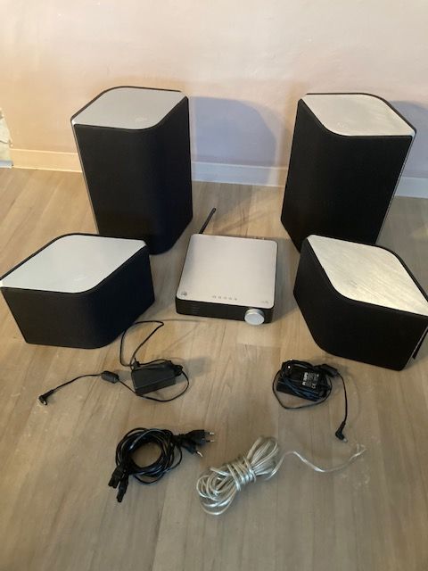 Set, Philips Fidelio, Hifi - Wireless Receiver und Boxen, 5teilig in Mechernich