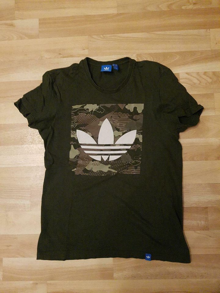 Adidas T-Shirt Gr. S in Hoyerswerda