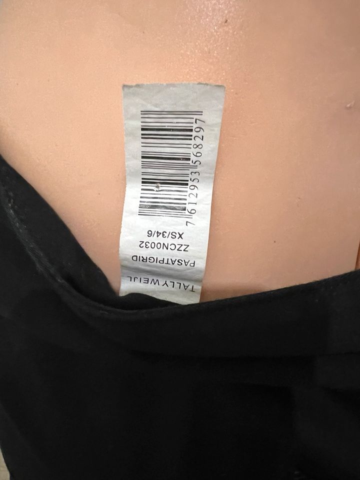 2 Hüfthose Anzughose Y2K 2O00er wie neu in Friedrichshafen