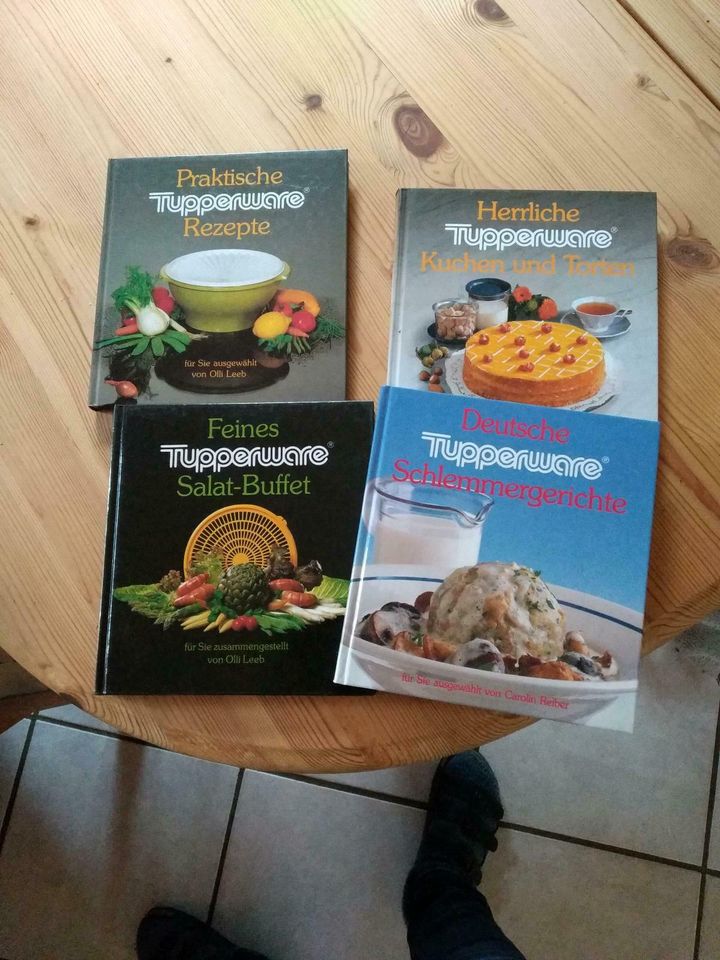 Tupperware Koch/Backbücher in Höhbeck