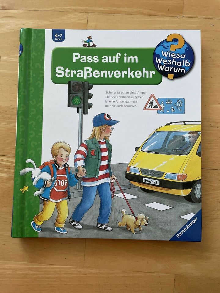 Buch von Wieso Weshalb Warum / Pass auf im Straßenverkehr in Lahr (Schwarzwald)